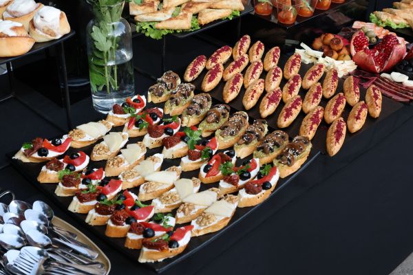 Quel plateau pour buffet choisir pour vos événements ?